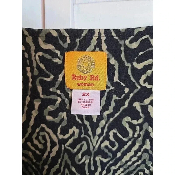 Ruby Rd. Womens Pullover Top Size 2x Beaded Front Cruisewear Casual Comfortable - Picture 3 of 6